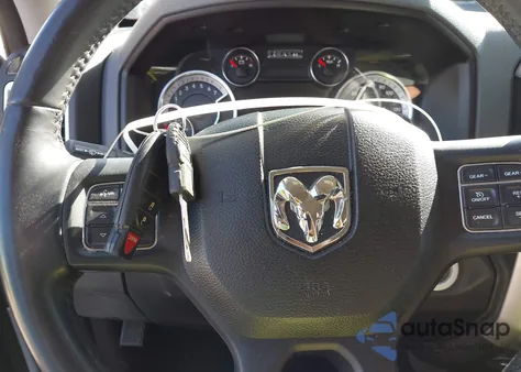 2019 Ram 1500 Classic Slt 4X2 5'7 Box из США, поврежденный, VIN 1C6RR6LT5KS552128